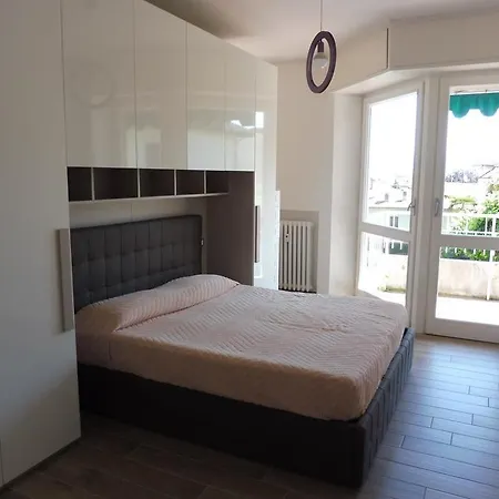 Lejlighed Azalea Stresa